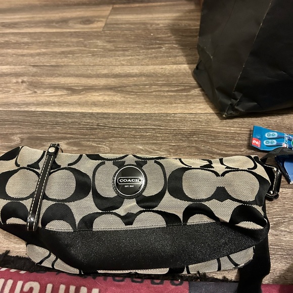 Coach - Picture 1 of 4